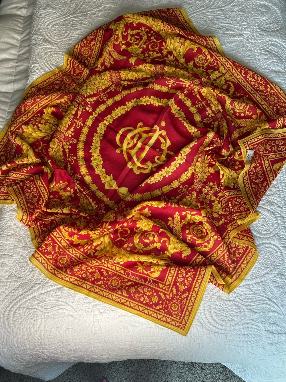 ♥️Vintage Christian Dior Red and Gold Baroque Scarf♥️